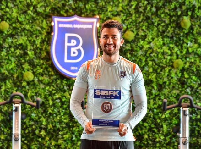 تريزيجيه يحصل على جائزة هامة في الدوري التركي
