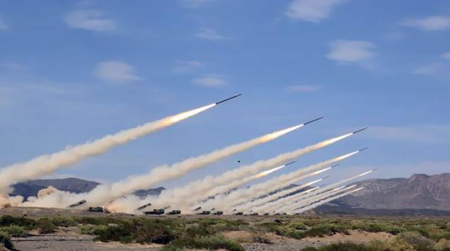 أنباء عن إطلاق صواريخ من لبنان في اتجاه إسرائيل
