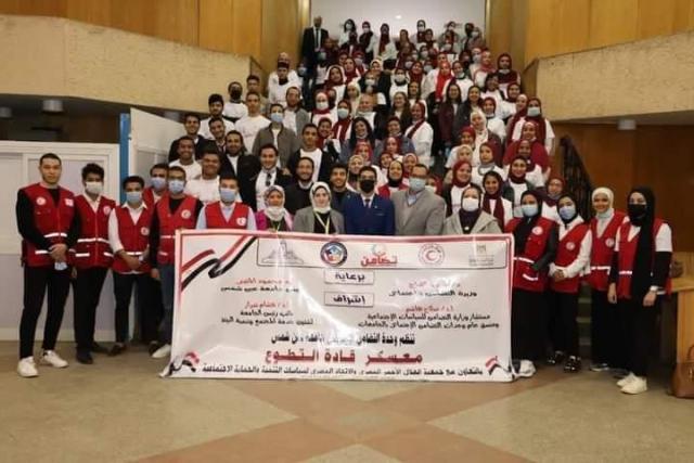 القباج تتلقي تقريرًا بأنشطة قطاع التطوع بوحدات التضامن بالجامعات