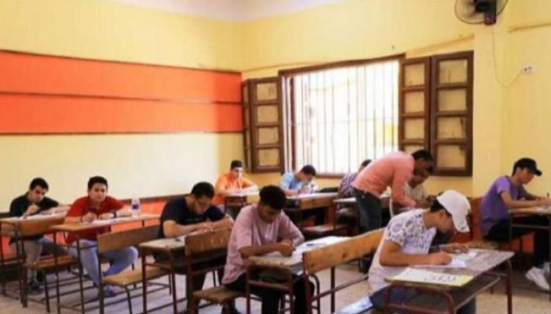 ضبط الطالب المسئول عن تسريب امتحان اللغة الثانية للثانوية العامة دور ثان