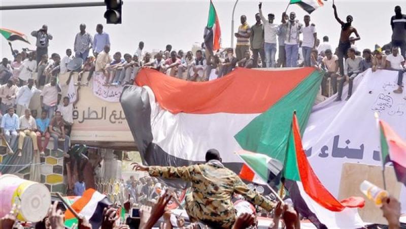 واشنطن: يجب إيجاد مخرج تفاوضي للأزمة في السودان ووقف إطلاق النار