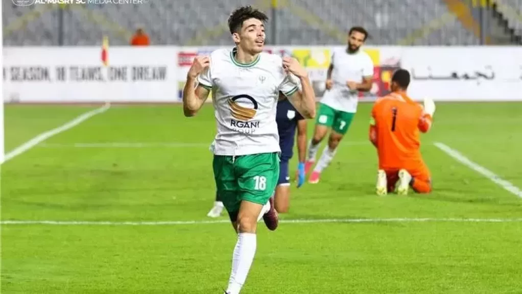 اللاعب الجزائري عبد الرحيم دغموم